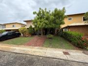 Casa / Sobrado em Condomínio para Venda em Salvador/BA...