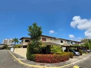 Casa / Sobrado em Condomínio para Venda em Salvador/BA...