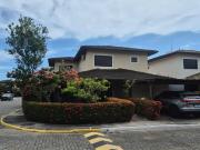 Casa / Sobrado em Condomínio para Venda em Salvador/BA...