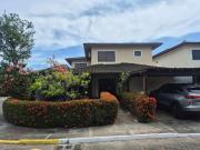 Casa / Sobrado em Condomínio para Venda em Salvador/BA...