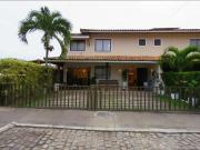 Casa / Sobrado em Condomínio para Venda em Salvador/BA...