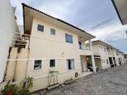 Casa / Sobrado em Condomínio para Venda em Salvador/BA...