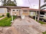 Casa / Sobrado em Condomínio para Venda em Santa...