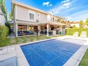 Casa / Sobrado em Condomínio para Venda em Santana de...