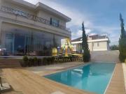 Casa / Sobrado em Condomínio para Venda em Santana de...