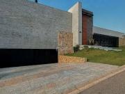 Casa / Sobrado em Condomínio para Venda em Santana de...