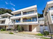 Casa / Sobrado em Condomínio para Venda em Santana de...