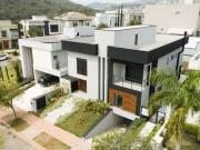 Casa / Sobrado em Condomínio para Venda em Santana de...