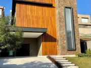 Casa / Sobrado em Condomínio para Venda em Santana de...