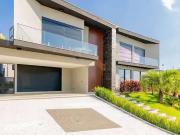 Casa / Sobrado em Condomínio para Venda em Santana de...