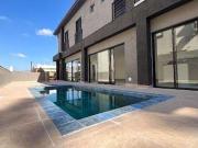 Casa / Sobrado em Condomínio para Venda em Santana de...