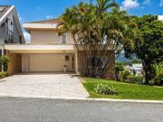 Casa / Sobrado em Condomínio para Venda em Santana de...