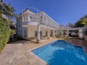 Casa / Sobrado em Condomínio para Venda em Santana de...