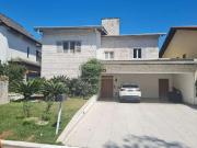 Casa / Sobrado em Condomínio para Venda em Santana de...