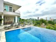 Casa / Sobrado em Condomínio para Venda em Santana de...