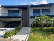 Casa / Sobrado em Condomínio para Venda em Santana de...