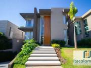 Casa / Sobrado em Condomínio para Venda em Santana de...