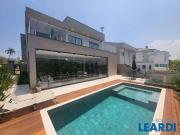 Casa / Sobrado em Condomínio para Venda em Santana de...