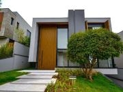 Casa / Sobrado em Condomínio para Venda em Santana de...