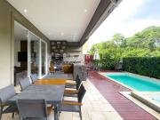 Casa / Sobrado em Condomínio para Venda em Santana de...