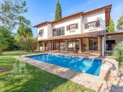 Casa / Sobrado em Condomínio para Venda em Santana de...