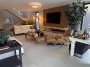 Casa / Sobrado em Condomínio para Venda em Santana de...