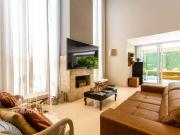 Casa / Sobrado em Condomínio para Venda em Santana de...