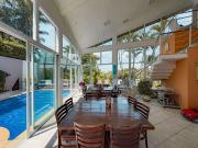 Casa / Sobrado em Condomínio para Venda em Santana de...