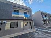 Casa / Sobrado em Condomínio para Venda em Santana de...