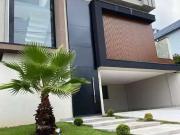 Casa / Sobrado em Condomínio para Venda em Santana de...