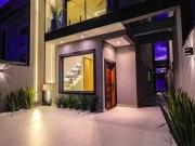 Casa / Sobrado em Condomínio para Venda em Santana de...