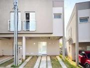 Casa / Sobrado em Condomínio para Venda em Santana de...