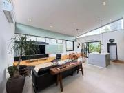 Casa / Sobrado em Condomínio para Venda em Santana de...