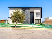 Casa / Sobrado em Condomínio para Venda em Santana de...