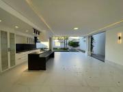 Casa / Sobrado em Condomínio para Venda em Santana de...