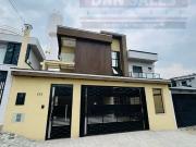 Casa / Sobrado em Condomínio para Venda em Santana de...