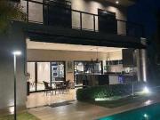 Casa / Sobrado em Condomínio para Venda em Santana de...