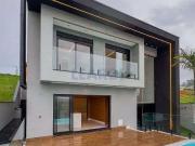 Casa / Sobrado em Condomínio para Venda em Santana de...