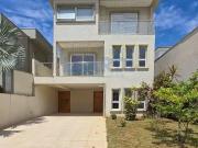 Casa / Sobrado em Condomínio para Venda em Santana de...