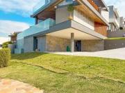 Casa / Sobrado em Condomínio para Venda em Santana de...