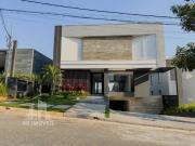 Casa / Sobrado em Condomínio para Venda em Santana de...