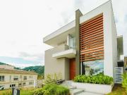 Casa / Sobrado em Condomínio para Venda em Santana de...