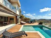 Casa / Sobrado em Condomínio para Venda em Santana de...