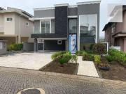 Casa / Sobrado em Condomínio para Venda em Santana de...
