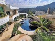 Casa / Sobrado em Condomínio para Venda em Santana de...