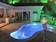 Casa / Sobrado em Condomínio para Venda em Santana de...