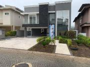 Casa / Sobrado em Condomínio para Venda em Santana de...