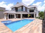 Casa / Sobrado em Condomínio para Venda em Santana de...