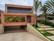 Casa / Sobrado em Condomínio para Venda em Santana de...