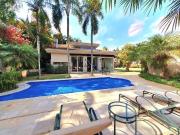 Casa / Sobrado em Condomínio para Venda em Santana de...